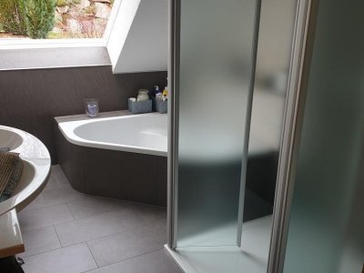 Bad & Dusche